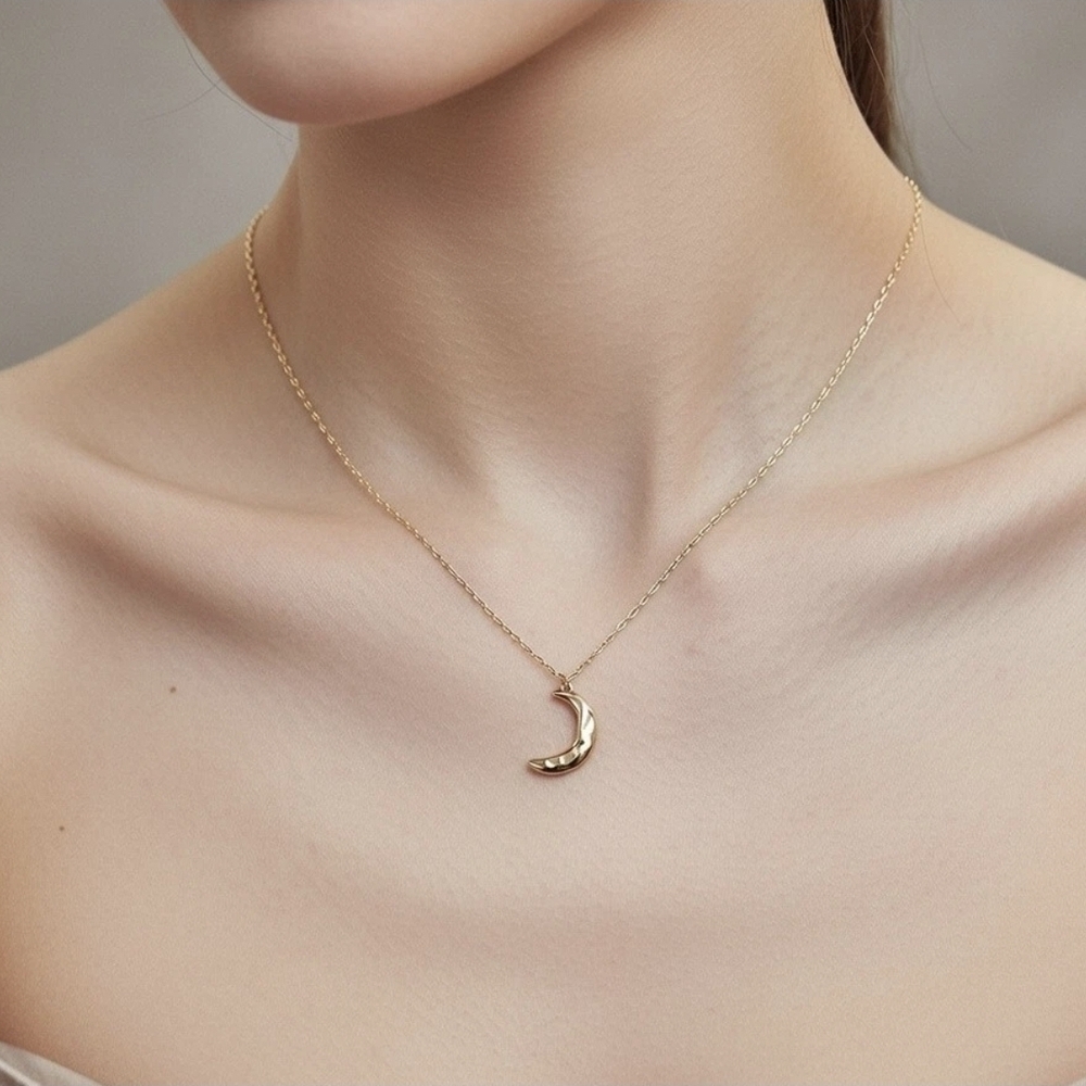 Elegant Gold Crescent Moon Necklace - Picture 8 of 9